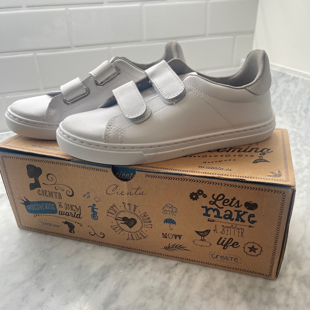 Brand New in Box Cienta white Sneakers